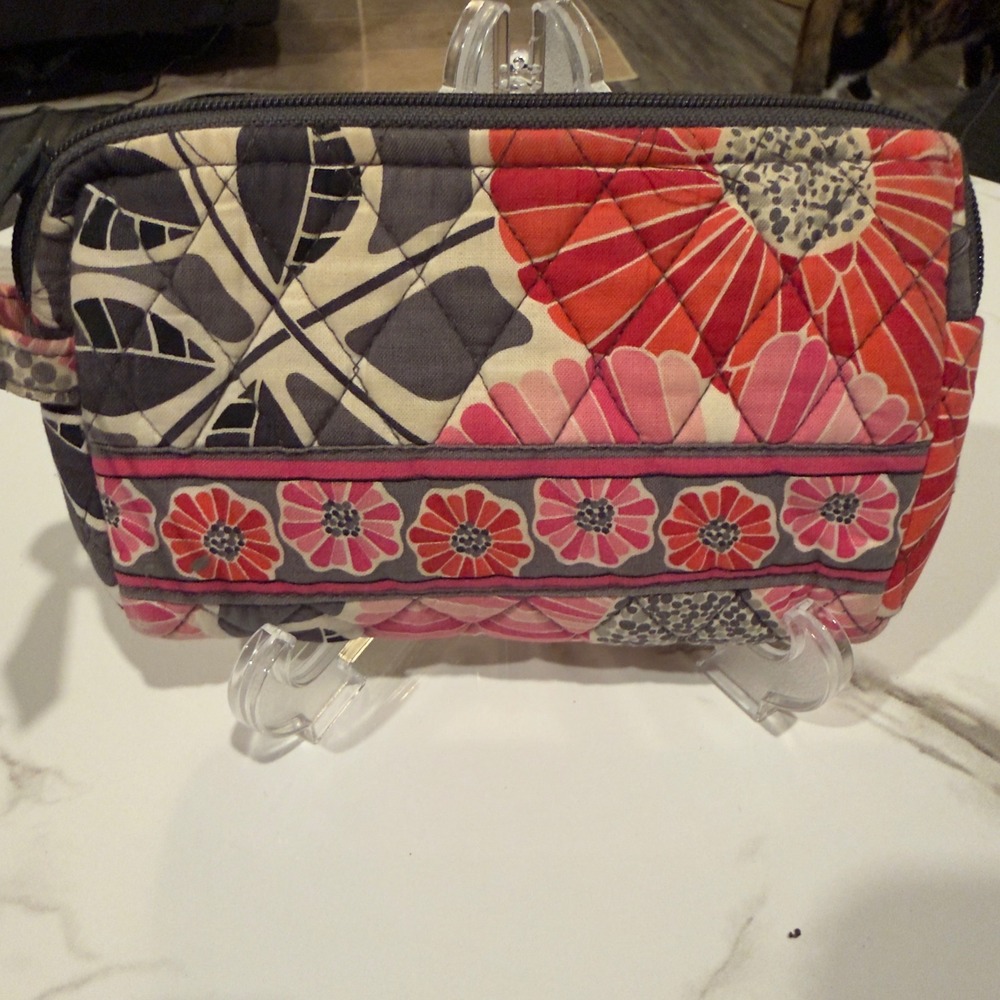 Vera Bradley English Rose Quilted Cosmetic Bag Floral Makeup Pouch Pink Grey